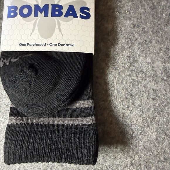 NEW Bombas Black Crew Socks Medium 2 Pairs NWT - Picture 5 of 10